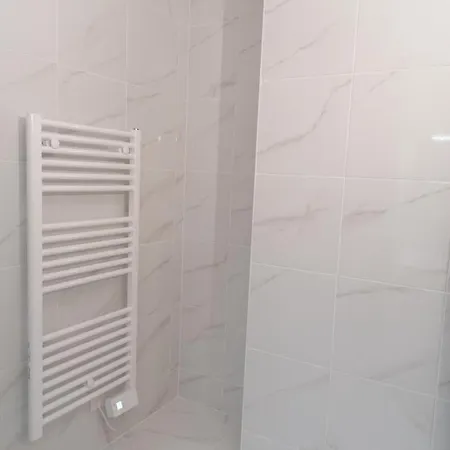 Apartman Studio 35m Proche De La Gare *