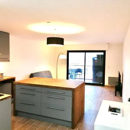 Studio 35m Proche De La Gare Fréjus